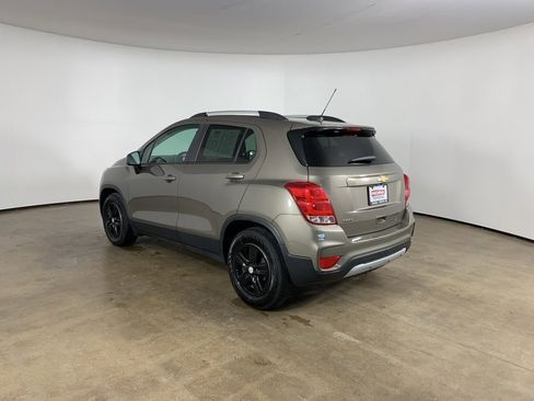 Used 2021 Chevrolet Trax LT image 14
