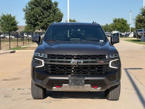 Used 2021 Chevrolet Suburban Z71 w/ Luxury Package AWD/4WD image 2