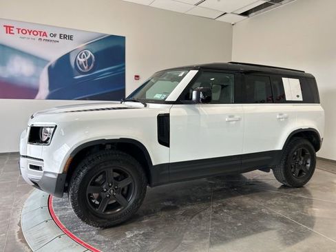 Used 2022 Land Rover Defender 110 AWD/4WD image 3
