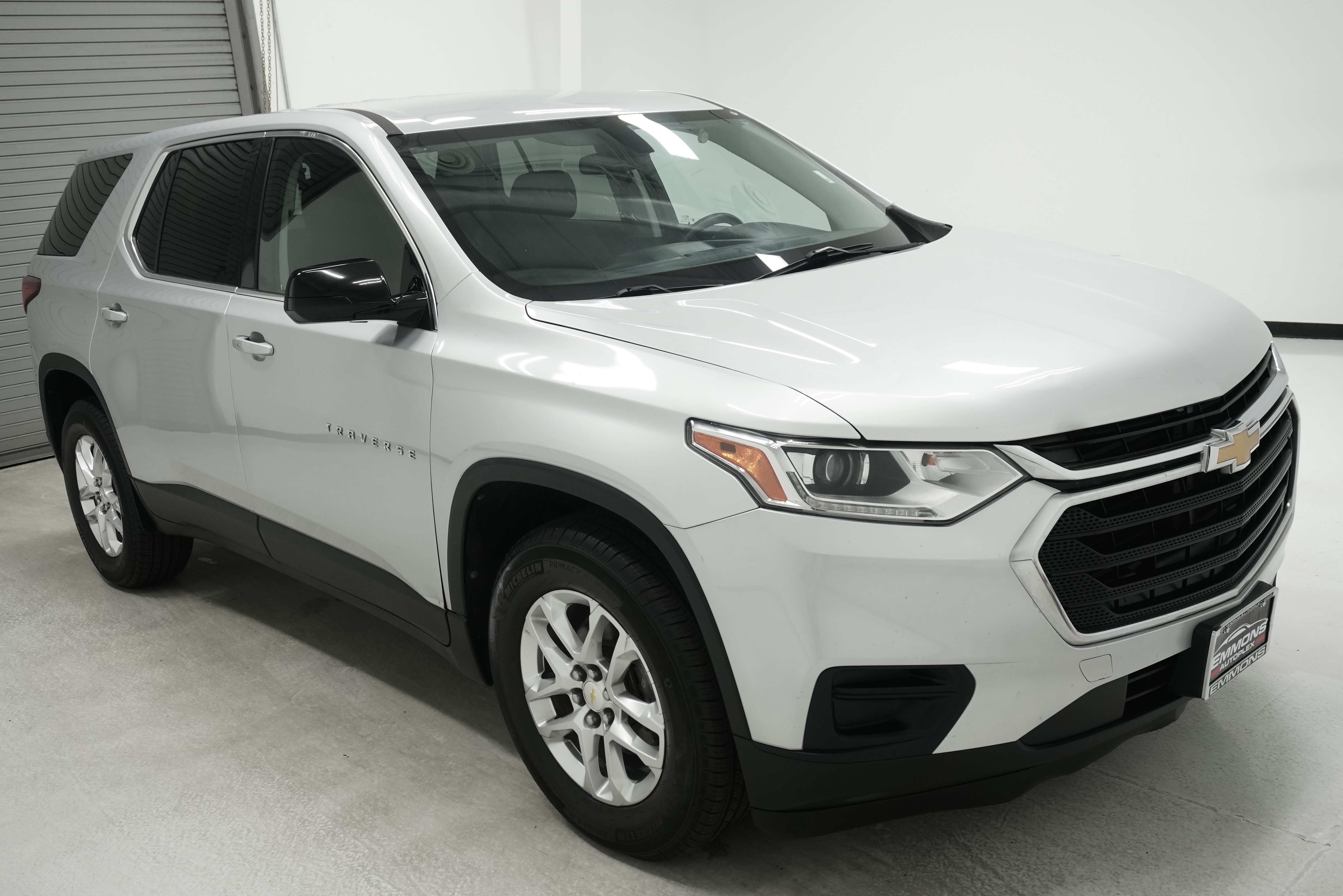 Used 2019 Chevrolet Traverse LS FWD image 3