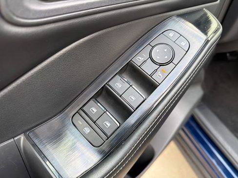 Used 2025 Nissan Rogue SV image 23