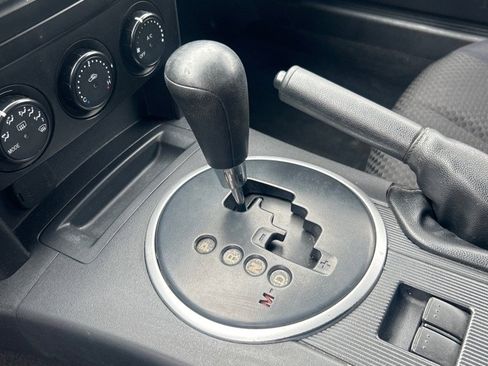 Used 2008 MAZDA MX-5 Miata Sport image 13