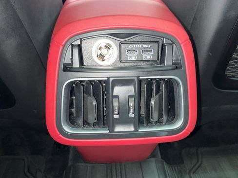 Used 2020 Maserati Levante S GranSport image 23