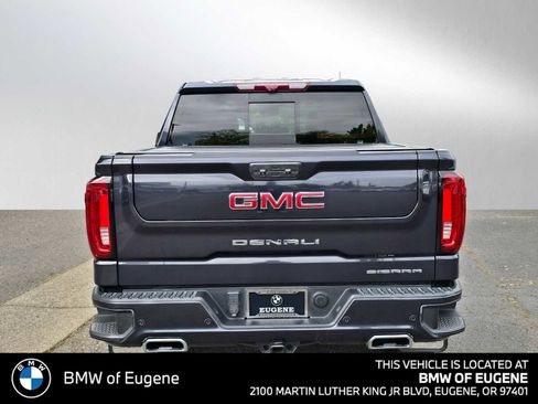 Used 2022 GMC Sierra 1500 Denali w/ Technology Package AWD/4WD image 4