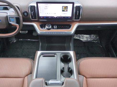 Used 2025 Ford Expedition King Ranch AWD/4WD image 15