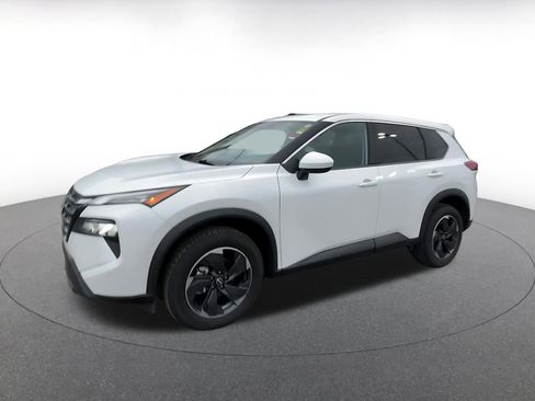 Used 2025 Nissan Rogue SV image 8