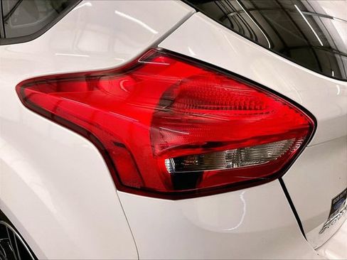 Used 2017 Ford Focus ST FWD image 28