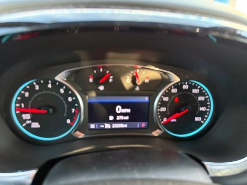 Used 2024 Chevrolet Traverse LT FWD image 9
