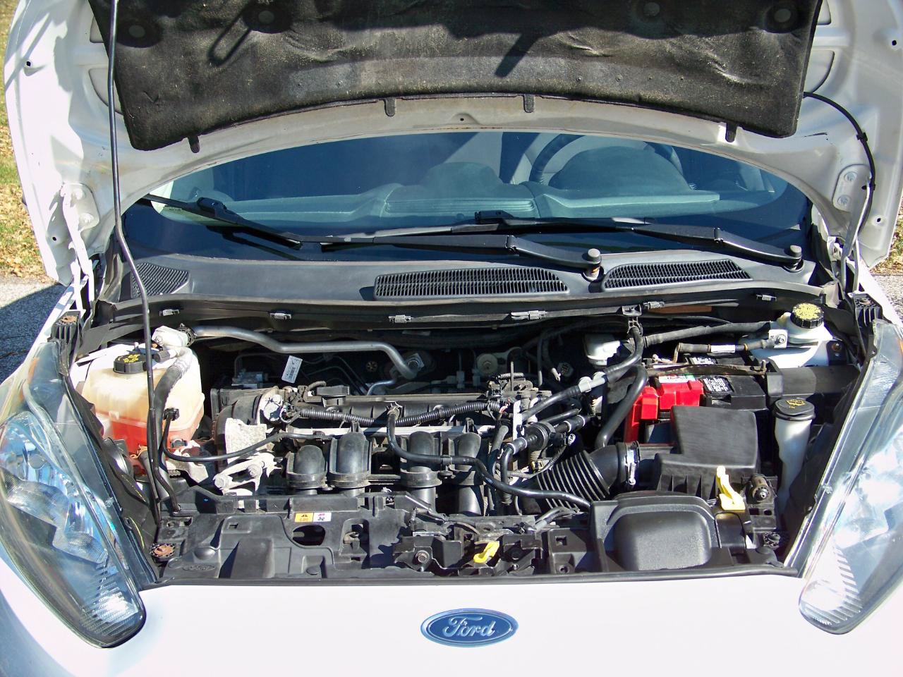 Used 2015 Ford Fiesta SE FWD image 25