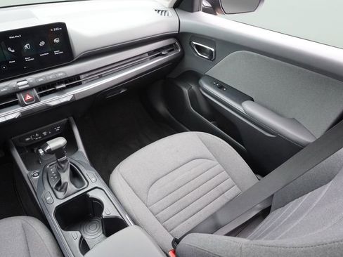 Used 2025 Kia K4 EX FWD image 37
