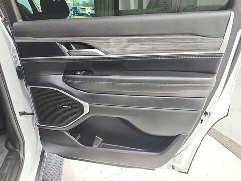 Used 2022 Jeep Wagoneer Series III image 44