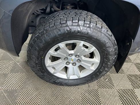Used 2019 Chevrolet Colorado LT w/ LT Convenience Package image 11