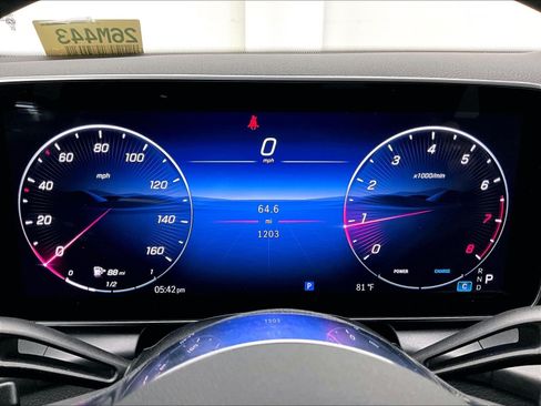 Used 2026 Mercedes-Benz GLC 300 4MATIC image 23