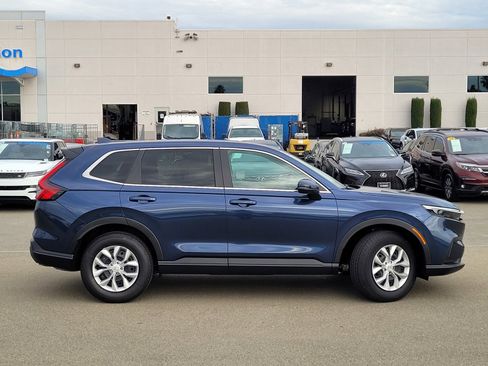 Certified 2025 Honda CR-V LX image 4