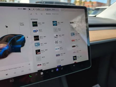 Used 2021 Tesla Model Y Long Range image 14