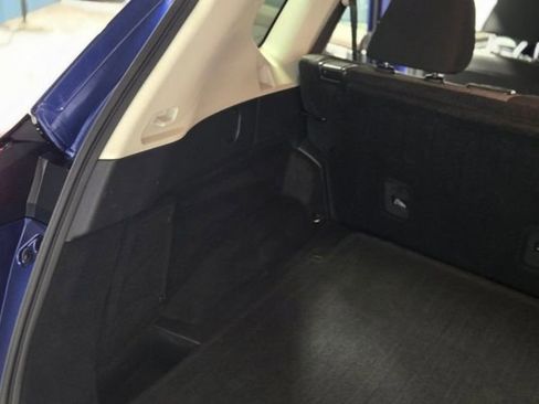 Used 2023 Nissan Rogue SV image 32