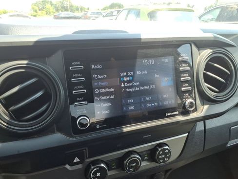 Used 2022 Toyota Tacoma SR RWD image 18