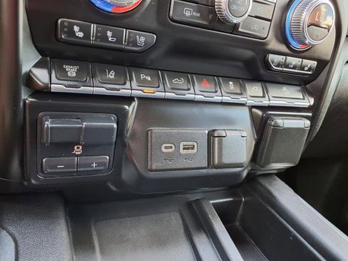 Used 2021 GMC Sierra 2500 Denali w/ Denali Ultimate Package image 38