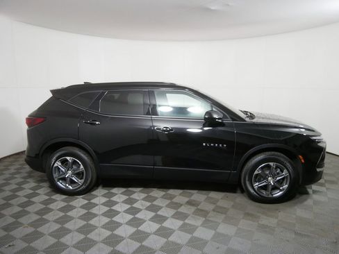 Used 2023 Chevrolet Blazer LT w/ Convenience Package image 2