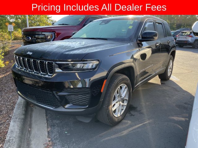 Used 2024 Jeep Grand Cherokee Laredo X w/ Luxury Tech Group I AWD/4WD image 1