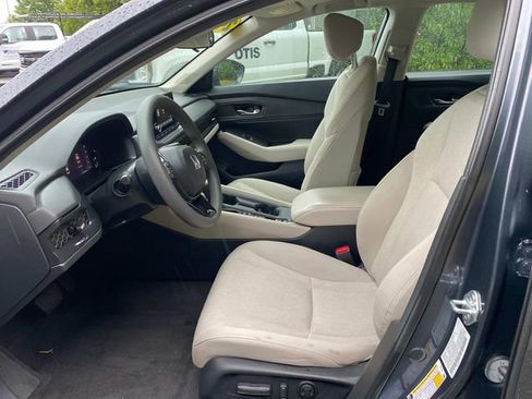 Used 2024 Honda Accord EX image 11