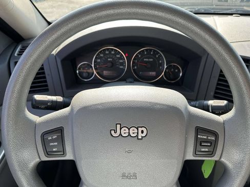 Used 2007 Jeep Grand Cherokee Laredo AWD/4WD image 23