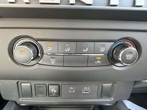 Used 2025 Nissan Frontier SV AWD/4WD image 21
