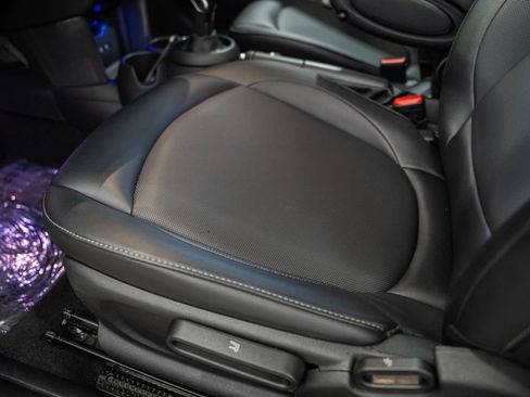 Used 2020 MINI Cooper 2-Door Hardtop FWD image 30