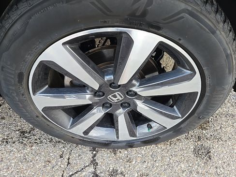 Certified 2023 Honda Pilot Elite image 9