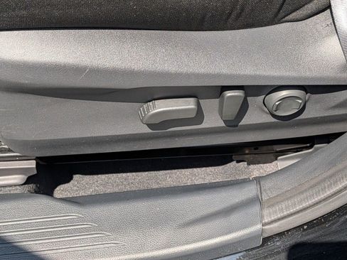 Certified 2025 Subaru Outback Premium w/ Popular Package #1A AWD/4WD image 16