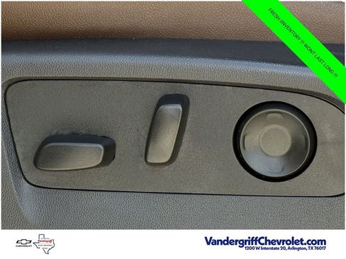 Used 2025 Chevrolet Tahoe High Country RWD image 18