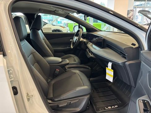 New 2026 Nissan Leaf SV+ w/ Floor Mat Package (SV+) image 20