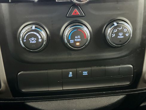 Used 2016 RAM 1500 Big Horn image 22