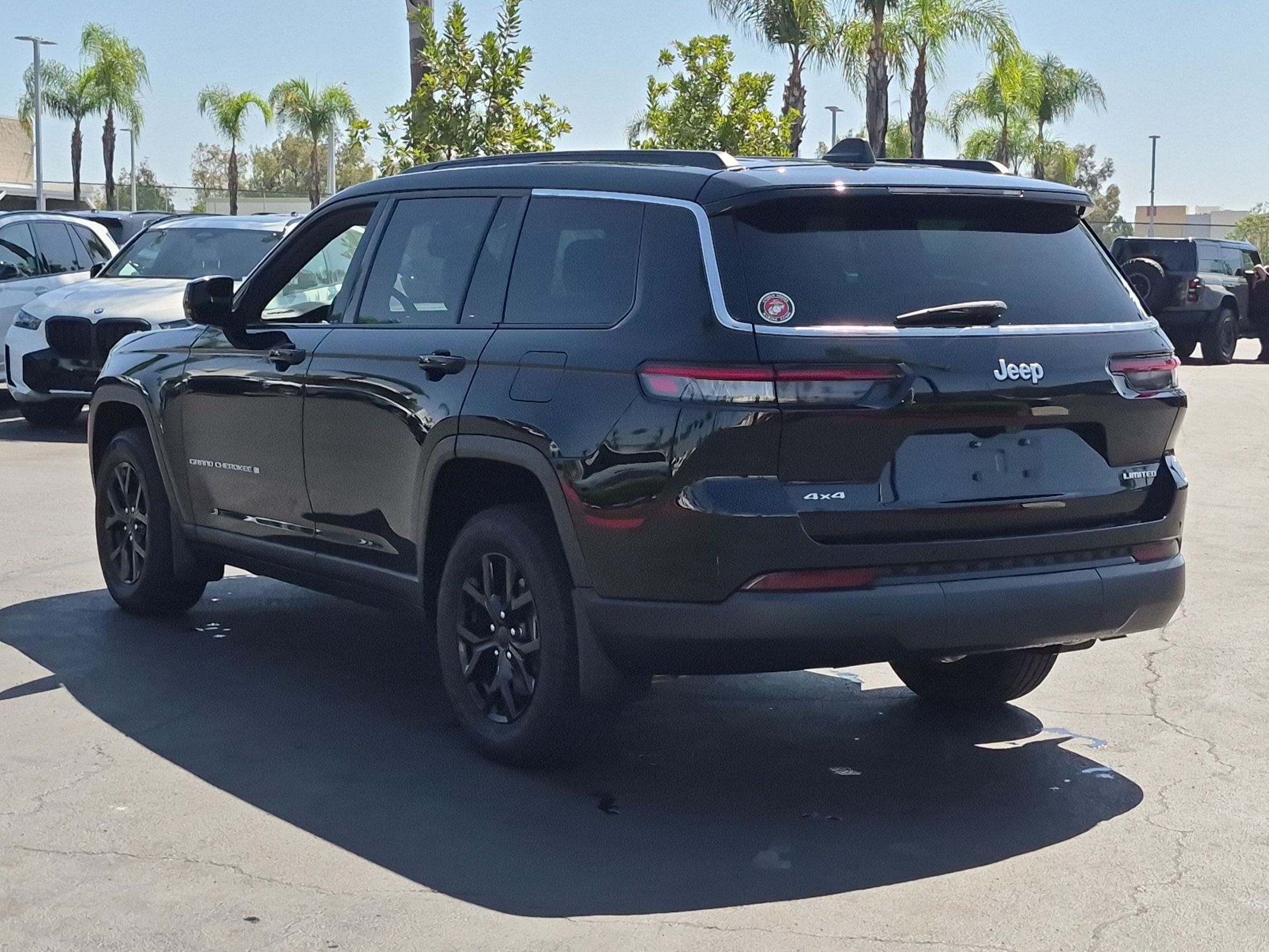 Used 2024 Jeep Grand Cherokee L Limited AWD/4WD image 8