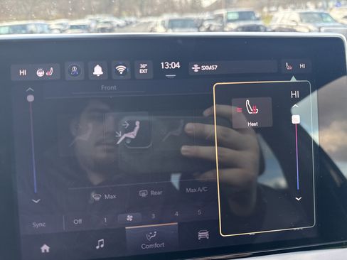 Used 2024 Jeep Compass Latitude w/ Convenience Group image 27