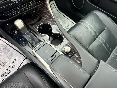 Used 2022 Lexus RX 450h AWD w/ Luxury Package image 10