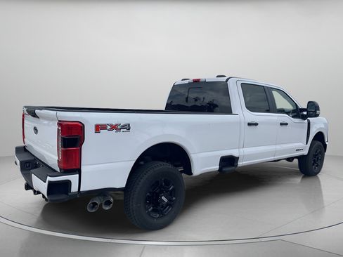 Used 2026 Ford F350 Lariat AWD/4WD image 3