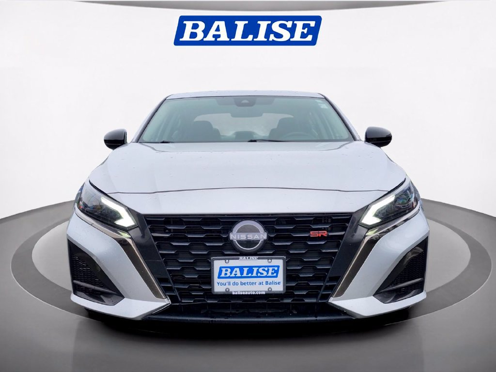 Used 2023 Nissan Altima 2.5 SR FWD image 8