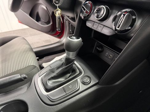 Used 2018 Hyundai Kona SE image 21