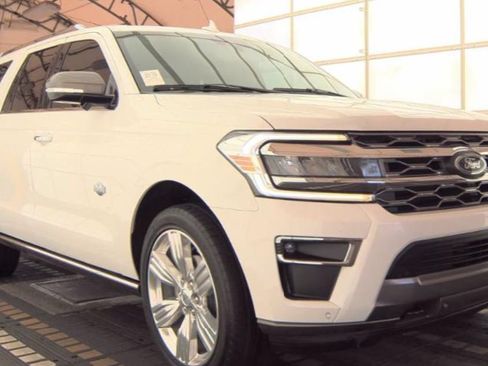 Used 2023 Ford Expedition Max King Ranch AWD/4WD image 3