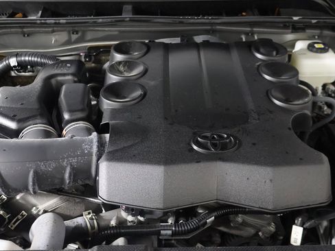 Used 2024 Toyota 4Runner TRD Off-Road image 18