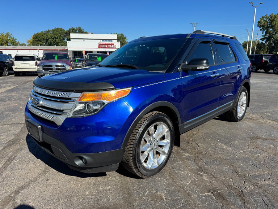 Used 2015 Ford Explorer XLT w/ Equipment Group 202B AWD/4WD image 1