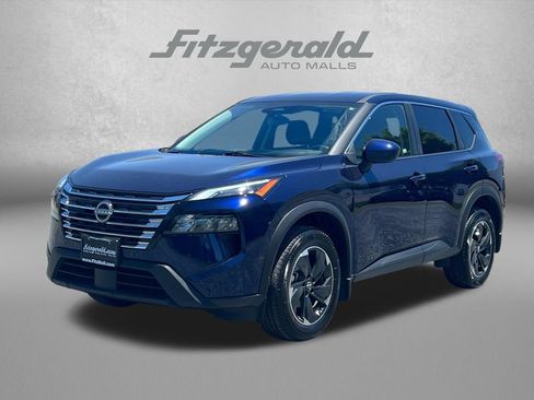 Used 2025 Nissan Rogue SV AWD/4WD image 2