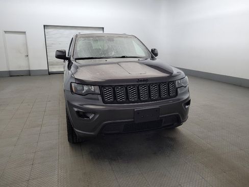Used 2021 Jeep Grand Cherokee Laredo X image 14