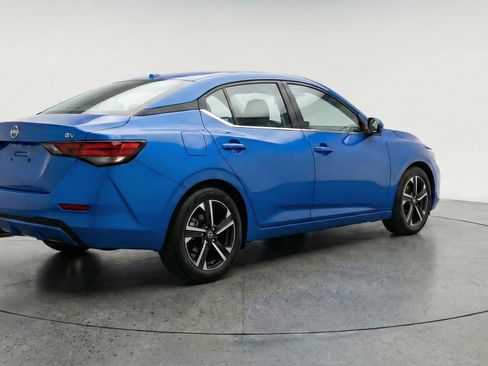 Used 2025 Nissan Sentra SV image 9