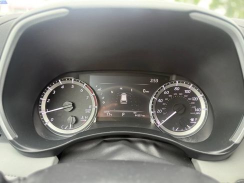 Used 2023 Toyota Highlander XLE AWD/4WD image 24