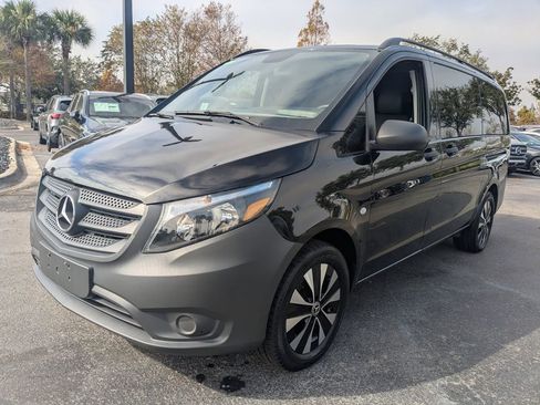 Used 2021 Mercedes-Benz Metris Passenger image 17