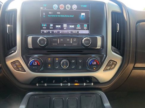 Used 2018 GMC Sierra 1500 SLT w/ SLT Premium Package AWD/4WD image 38