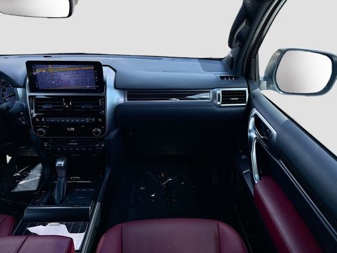Used 2023 Lexus GX 460 Premium w/ Accessory Package AWD/4WD image 17