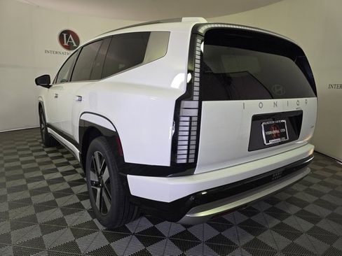 New 2026 Hyundai Ioniq 9 SEL image 7